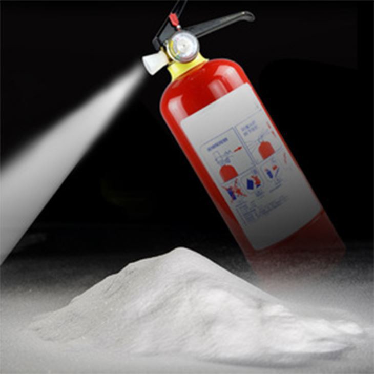 بيكربونات الصوديوم في طفاية حريق